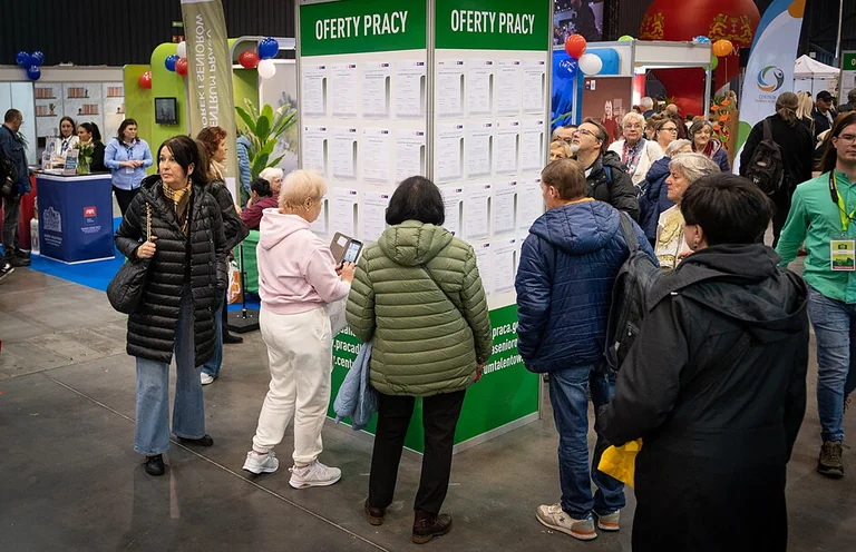 Seniorzy w Gdańsku sprawdzą oferty pracy i zbadają zdrowie